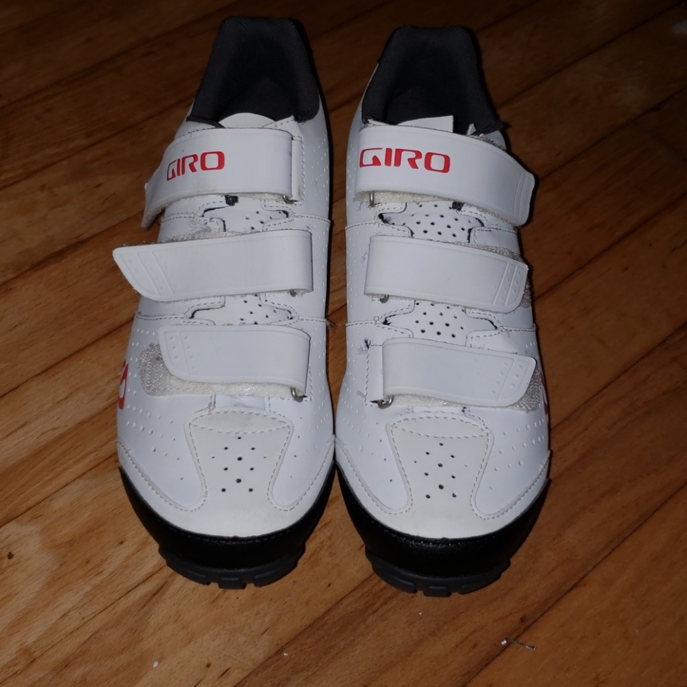 Giro cycling shoes